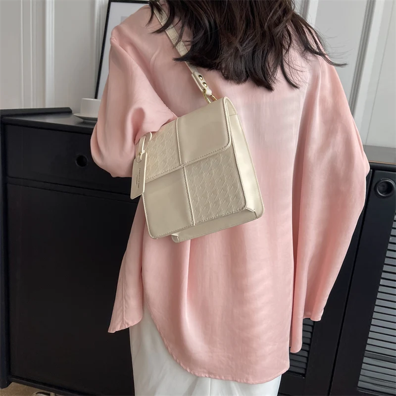 Мода Нова тенденция PU кожа женски рамо чанта дизайнер прост случайни Hot Messenger чанта плътен цвят жени чанти голяма пазарска чанта. . ' - ' . 3