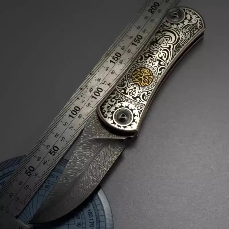 Древна желязно-джианска златна изработка, златен инкрустиран бронзов модел, Taotie висок клас изкуство сгъваем нож Дамаск стомана . ' - ' . 0