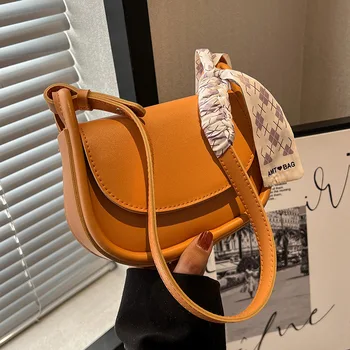 Гореща продажба на дамска чанта 2023 Нов нишов дизайн Прости и гъвкави изящни шалове Модерна малка квадратна чанта за жени