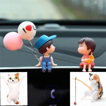 Карикатура двойка кукли, сладък дисплей за кола, балон декорация, аксесоари за кола, мъжки и дамски подаръци, аксесоари за кола