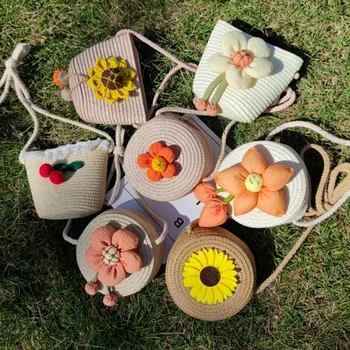 Ръчно изработени летни деца момичета рамо чанта цвете слама бебешки чанти пратеник чанта деца ключове монета чанта сладък принцеса мини чанта